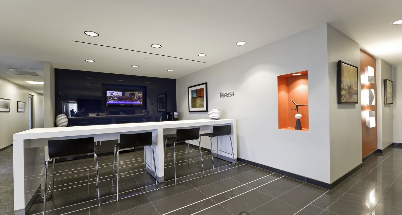 Centro de negocios Diamondview Tower Rent office Diamondview Tower — photo 4