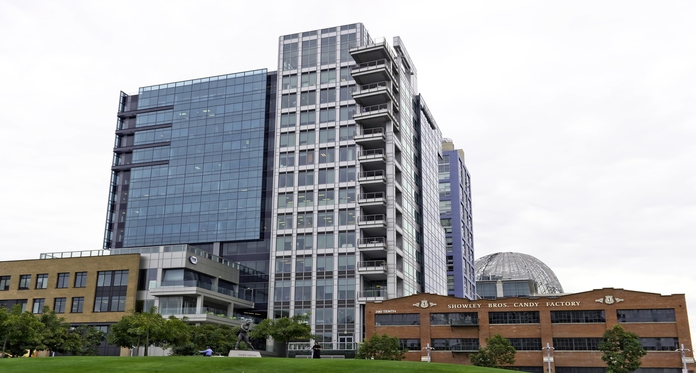 Centro de negocios Diamondview Tower Rent office Diamondview Tower — photo 8