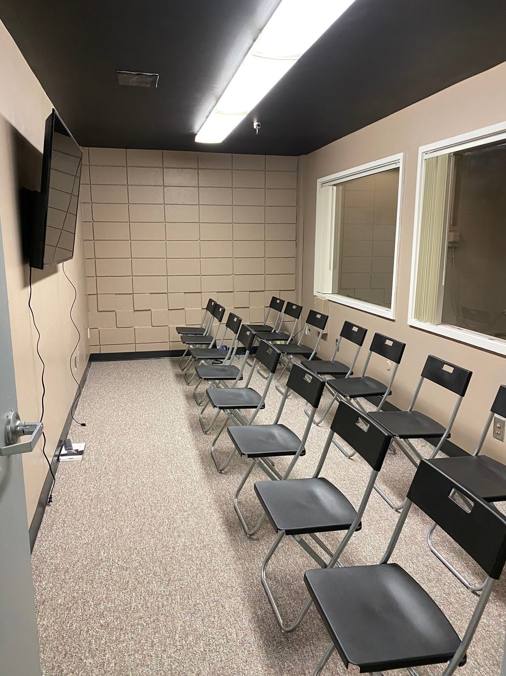Business centrum 6785 Imperial Avenue Rent office 6785 Imperial Avenue — photo 4