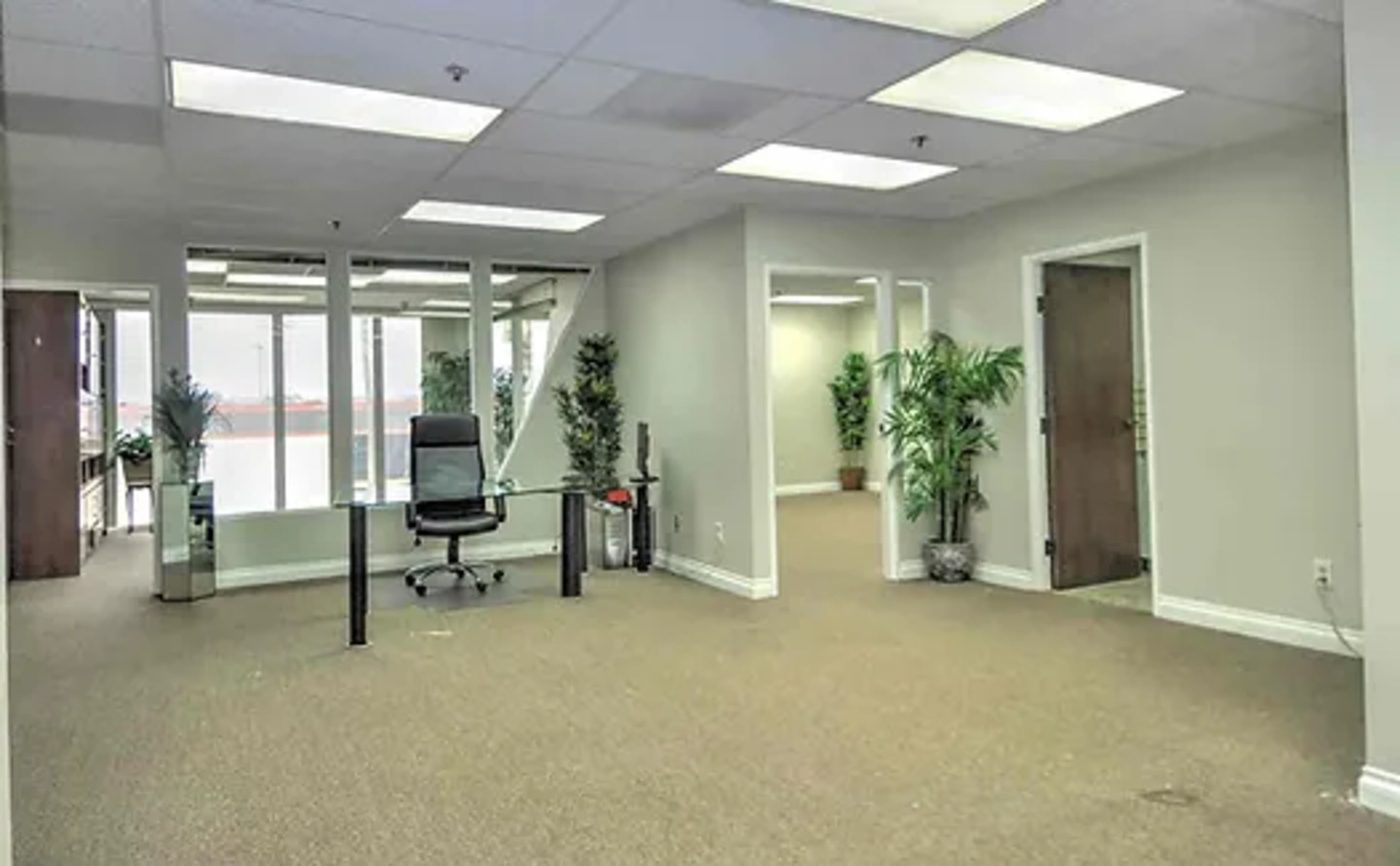 Business center 1050 Kettner Boulevard Rent office 1050 Kettner Boulevard — photo 9