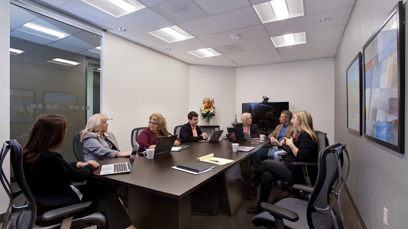 Επιχειρηματικό κέντρο 333 H Street Rent office 333 H Street — photo 13