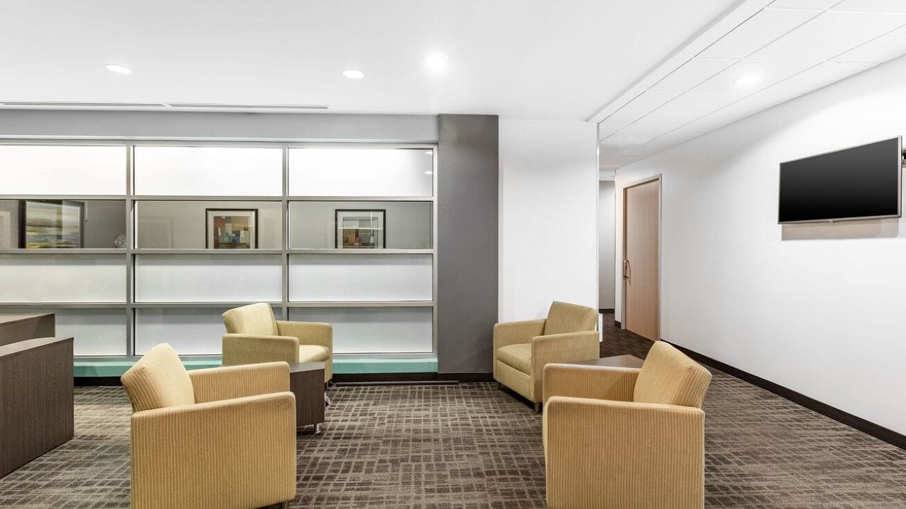 Επιχειρηματικό κέντρο 333 H Street Rent office 333 H Street — photo 15
