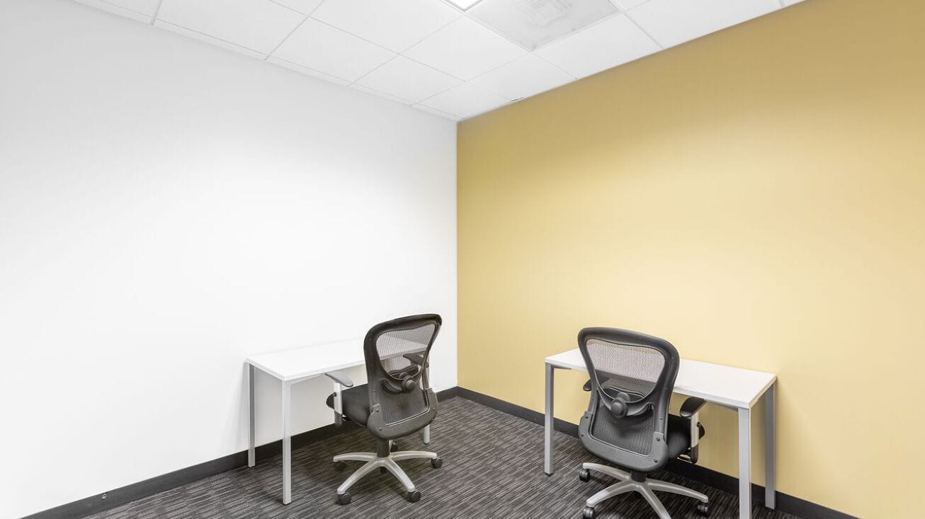 Επιχειρηματικό κέντρο 333 H Street Rent office 333 H Street — photo 9