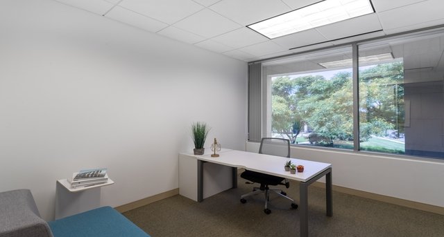 Sunroad Corporate Center, 4445 Eastgate Mall University City, San Diego, CA 92121 — office space for rent, photo 4